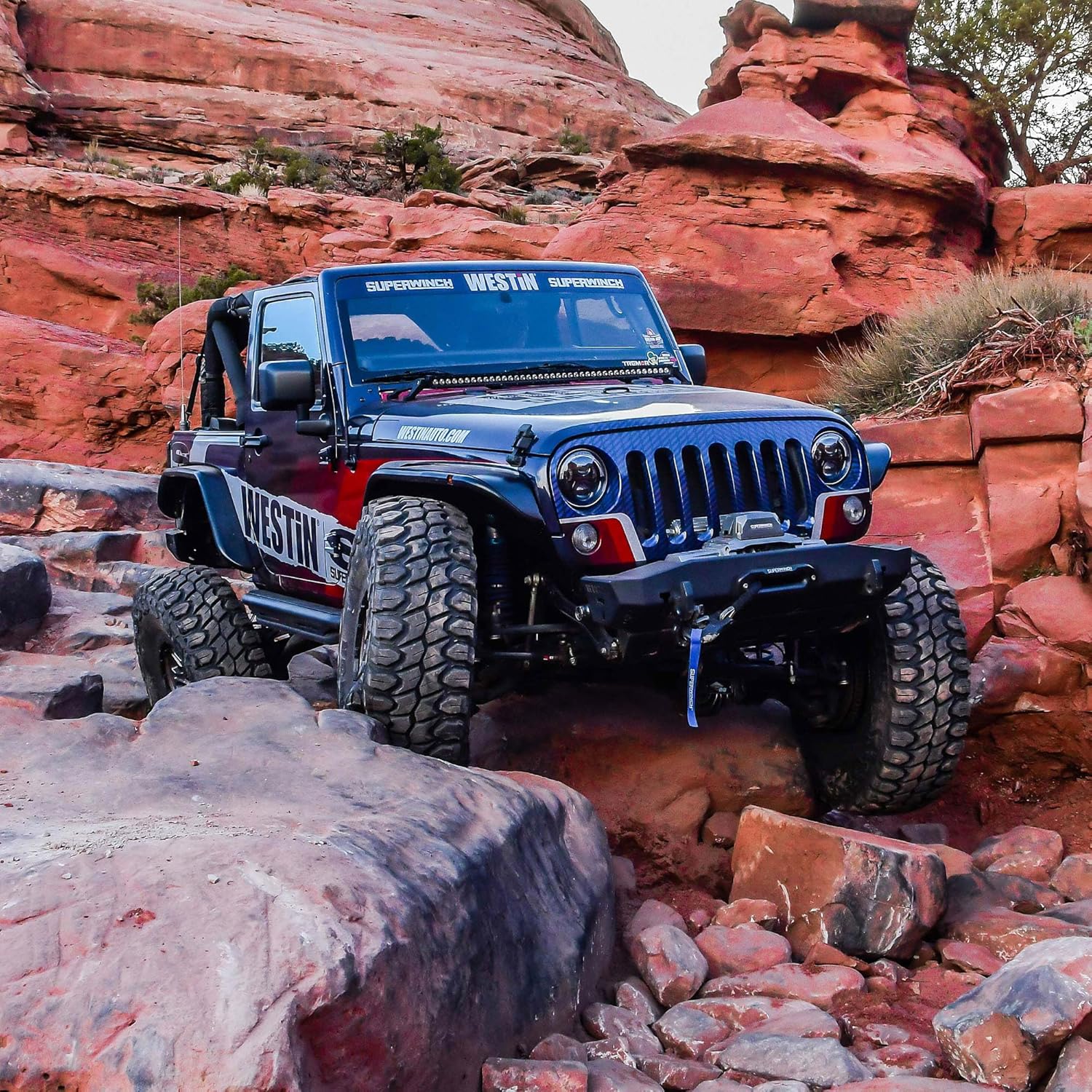 Superwinch 1710201 SX10SR 12V DC Winch 10,000lb (4,536kg) Single Line Pull with Hawse Fairlead 3/8" x 80' Synthetic Rope Corded Handheld and Wireless Remote